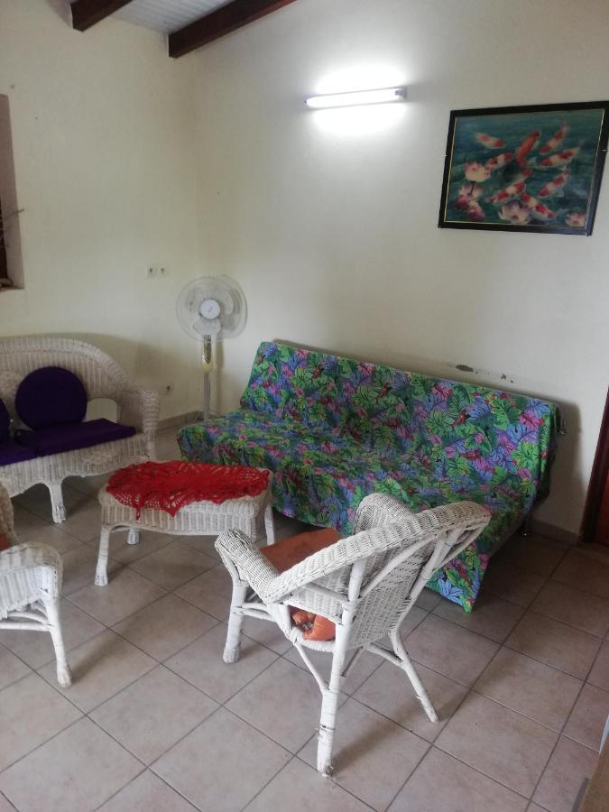 Appartement Avec Vue Sur Mer Bouillante Ngoại thất bức ảnh